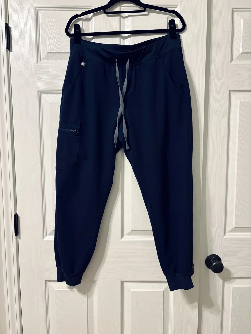 FIGS Tansen Jogger Scrub Pants Men’s Large Navy Technical Collection